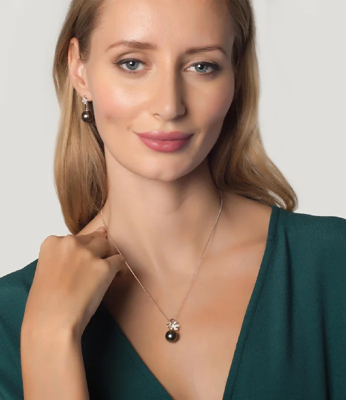 necklaces minimalist sleek design -Tahitian Pearl Necklace Diamond Odyssey