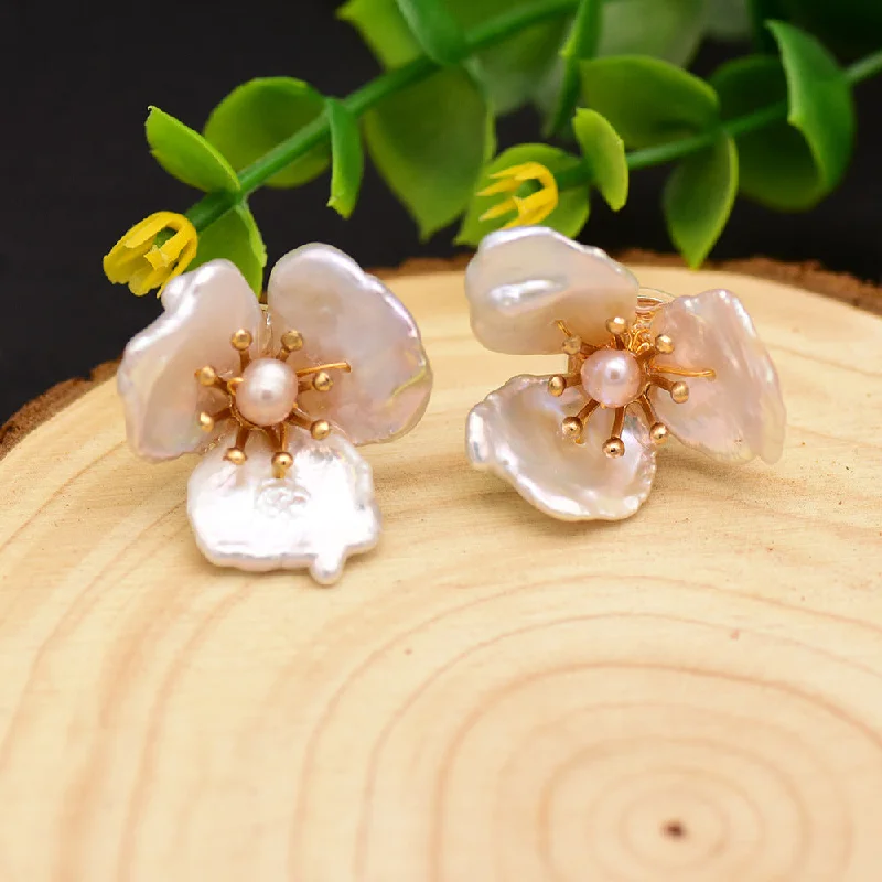 Three-Petal Flower Stud Earrings