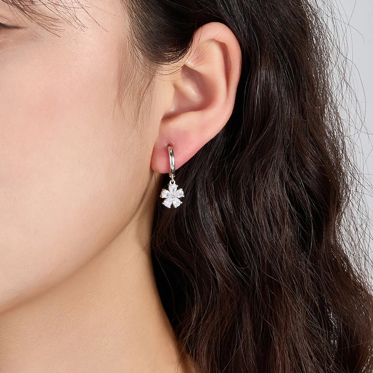 ladies earrings for evening glamour -1 Pair Simple Style Flower Floral Plating Flowers Inlay Sterling Silver Zircon Drop Earrings