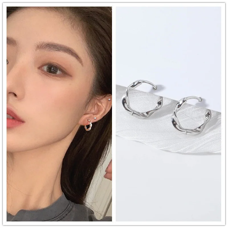 Silver Twisted Ear Clip