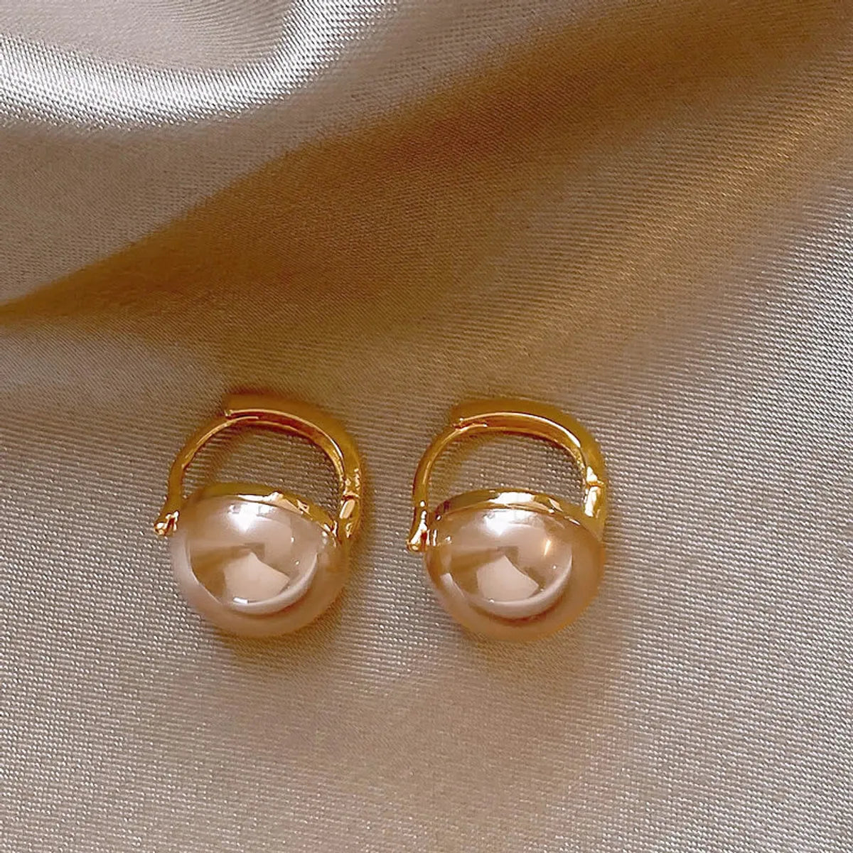 45# Ear Clip Champagne