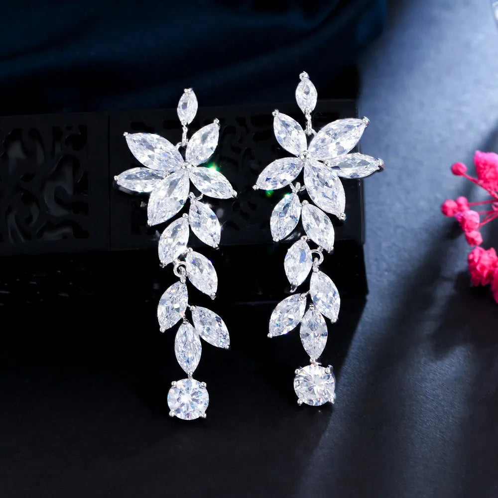 ladies earrings affordable luxury -1 Pair Simple Style Classic Style Snowflake Inlay Copper Zircon Drop Earrings