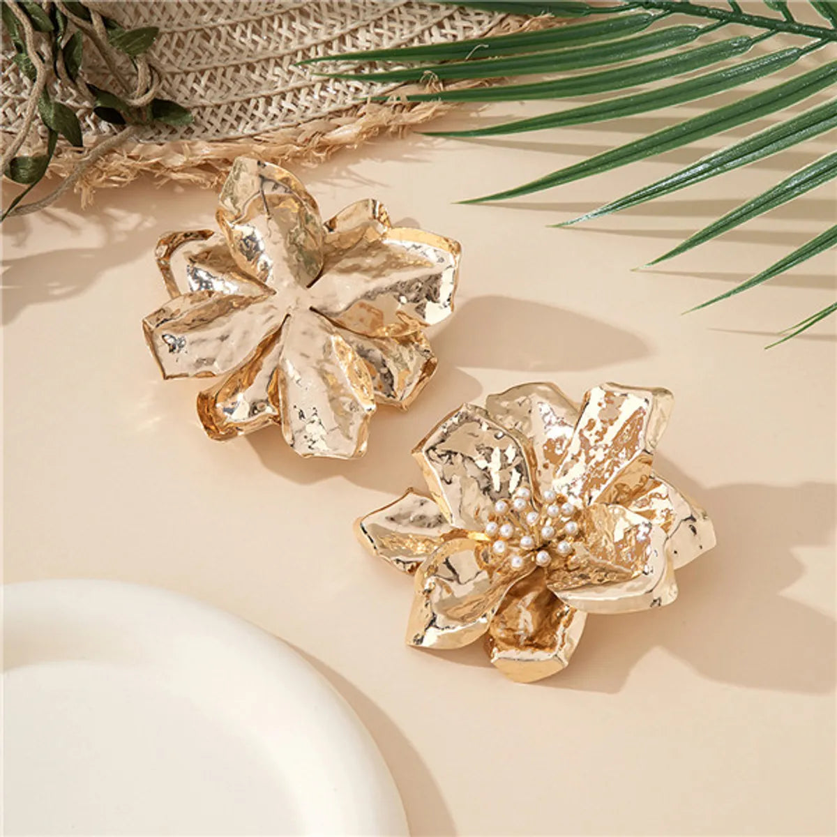 ladies earrings for beach wear -1 Pair IG Style Vintage Style Flower Irregular Layered Inlay Arylic Alloy Acrylic Ear Studs