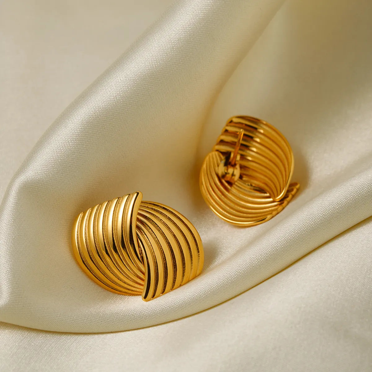 ladies earrings elegant gold tone -1 Pair Retro Stripe Plating Stainless Steel 18k Gold Plated Earrings