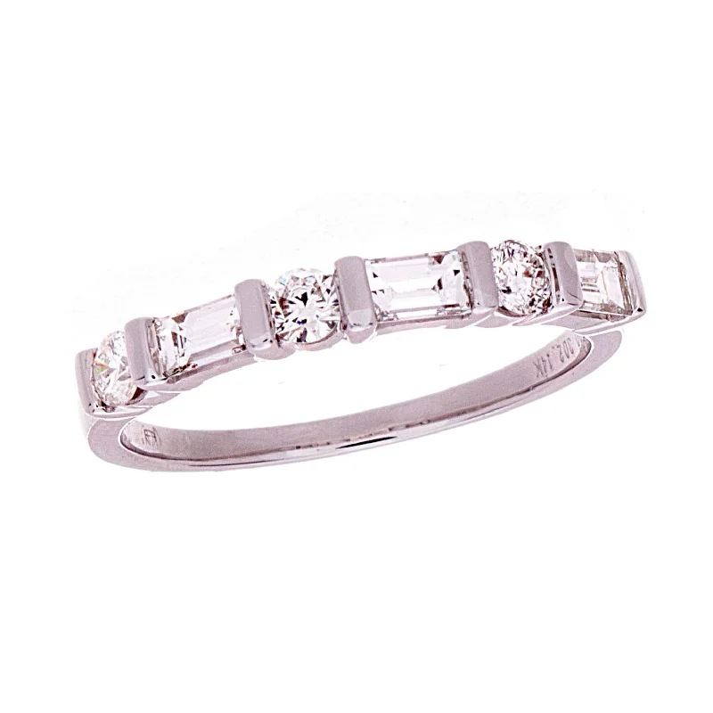 ladies engagement rings emerald cut elegance -Diamond Band