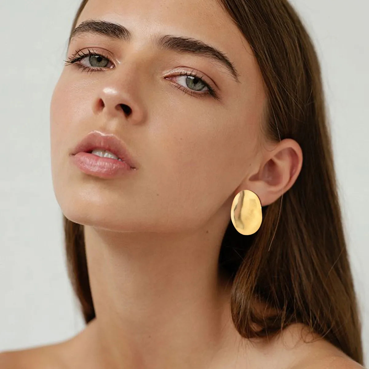 ladies earrings modern sleek look -1 Pair Ins Style Oval Plating Stainless Steel 18k Gold Plated Ear Studs