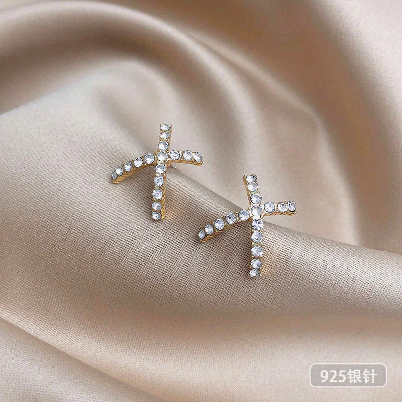 76# Gold Rhinestone (Silver Needle)