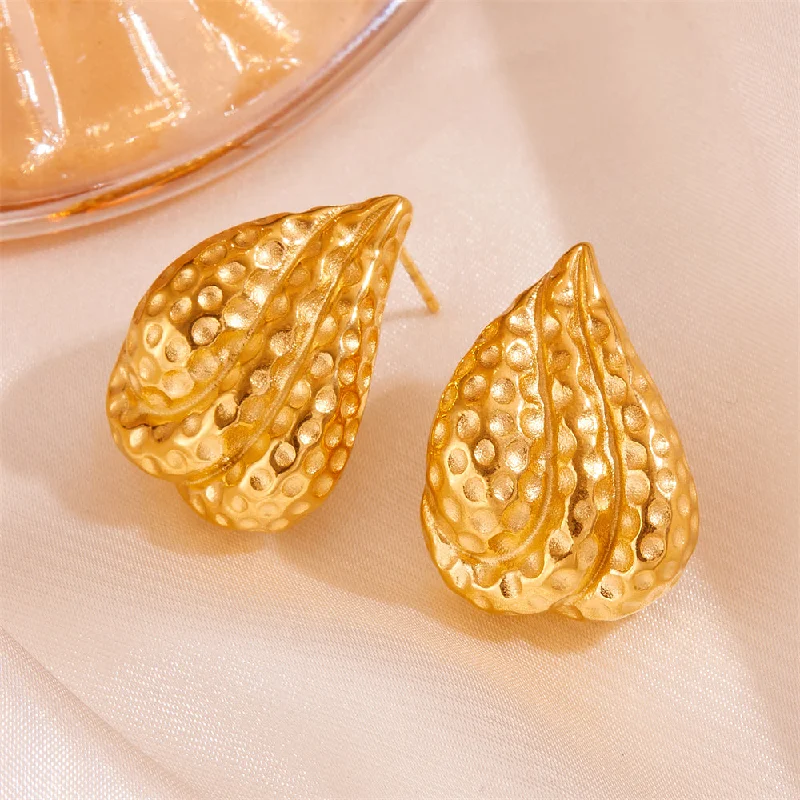 Gold Stud Earrings Hammer Pattern