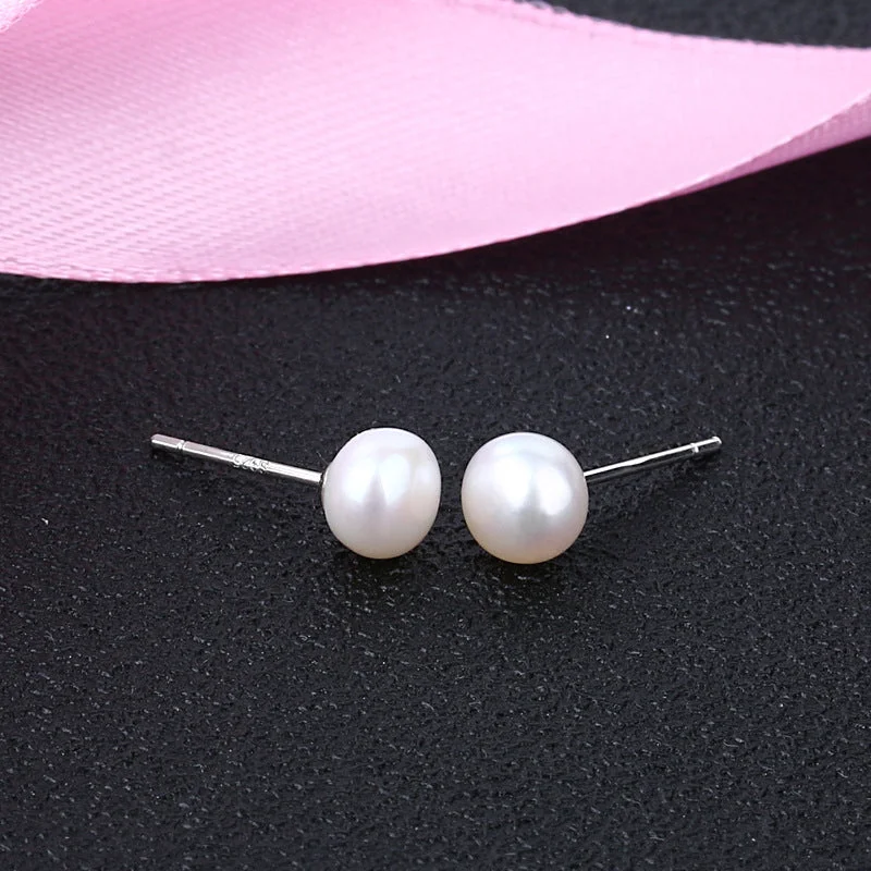 Natural Pearl Ear Studs (White 8-9mm）