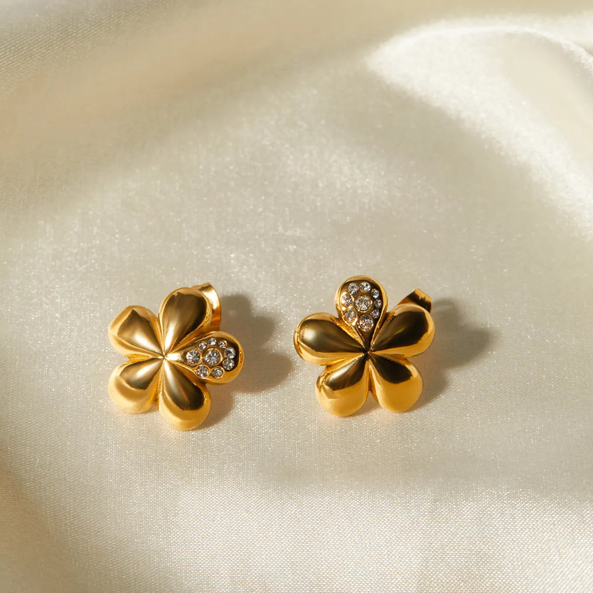 ladies earrings with teal turquoise -1 Pair IG Style Flower Inlay Stainless Steel Rhinestones 18K Gold Plated Ear Studs