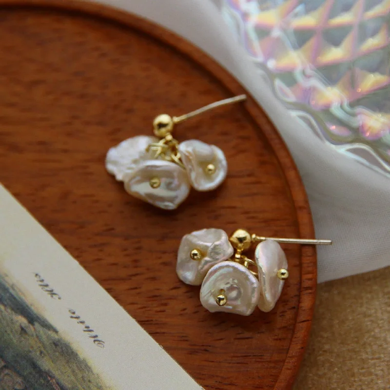 ladies earrings with white pearls -1 Pair Ethnic Style Irregular Geometric Freshwater Pearl Earrings