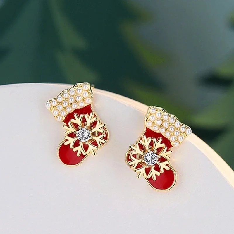 White Pearl/Red Oil Dripping Christmas Shoes Snowflake Ear Stud