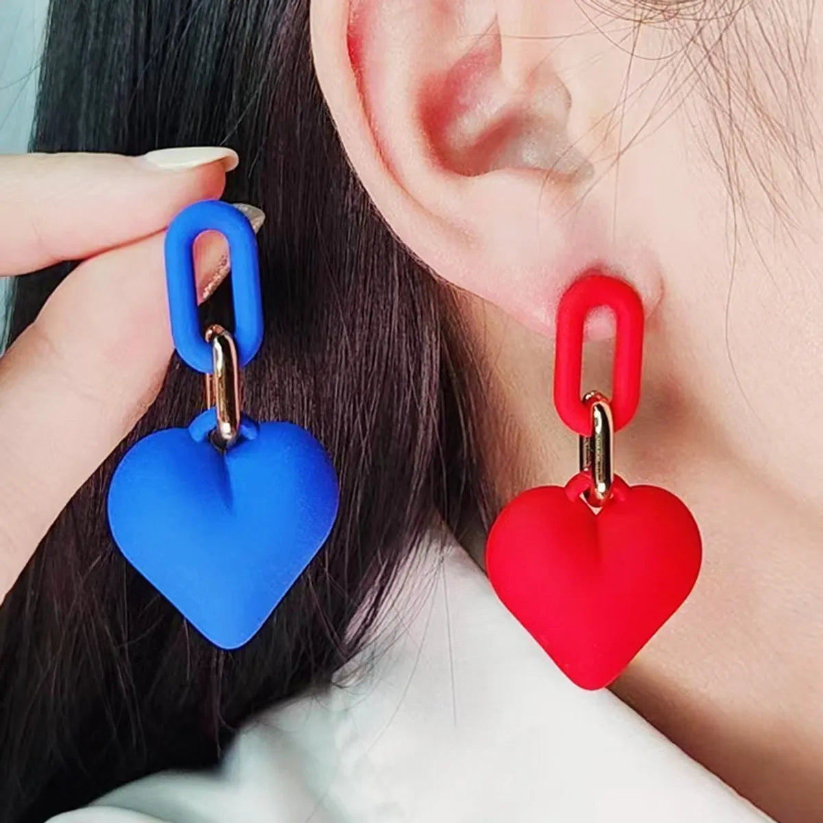 ladies earrings for evening glamour -1 Pair Simple Style Heart Shape Spray Paint Arylic Drop Earrings