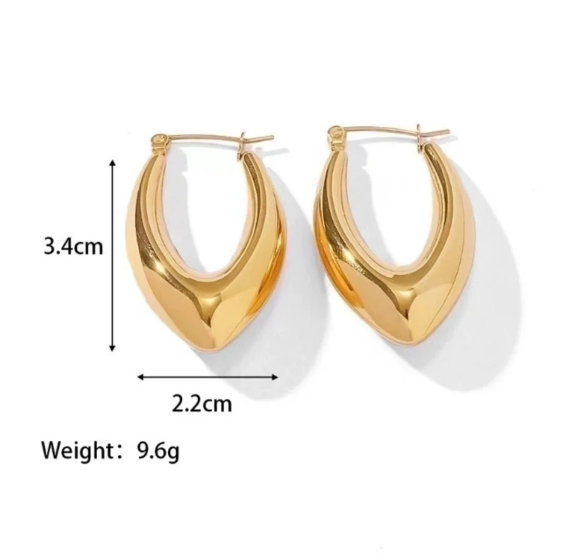 E44-Pointed Oval Hollow Gold