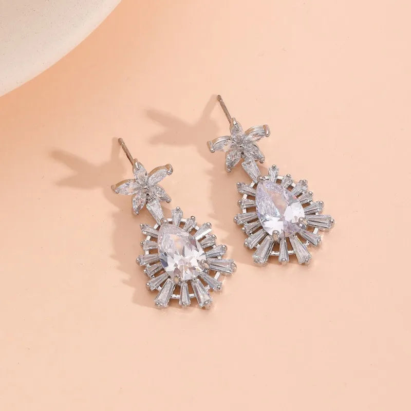 ladies earrings romantic delicate style -1 Pair Elegant Basic Classic Style Five Petal Flower Water Droplets Hollow Out Inlay Flakes Copper Zircon White Gold Plated Drop Earrings