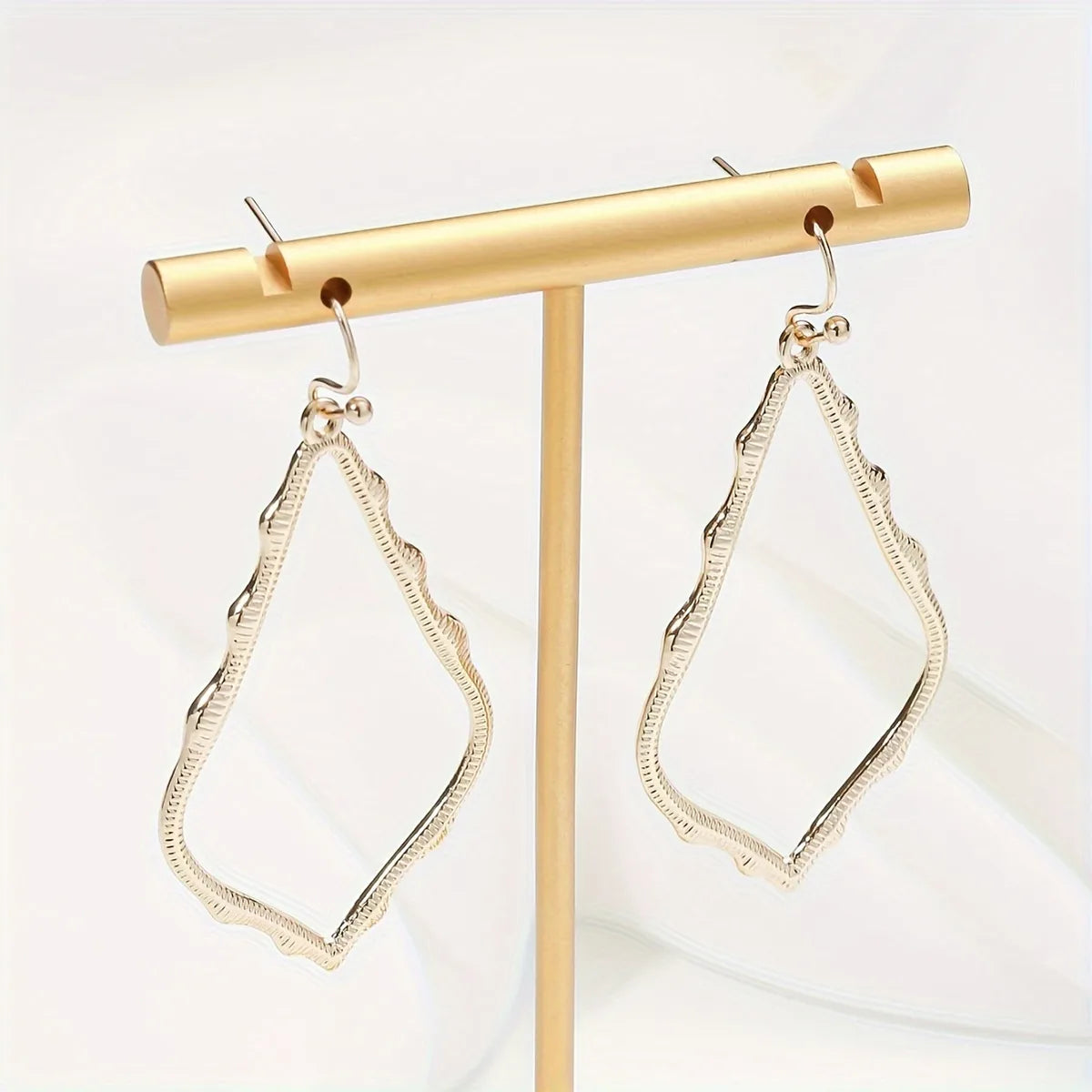 ladies earrings clip on design -1 Pair Elegant Commute Geometric Copper Drop Earrings