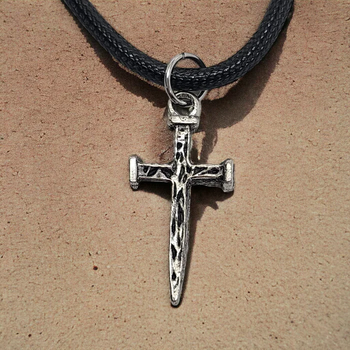 necklaces trendy 2025 design -Silver Nail Cross Necklace