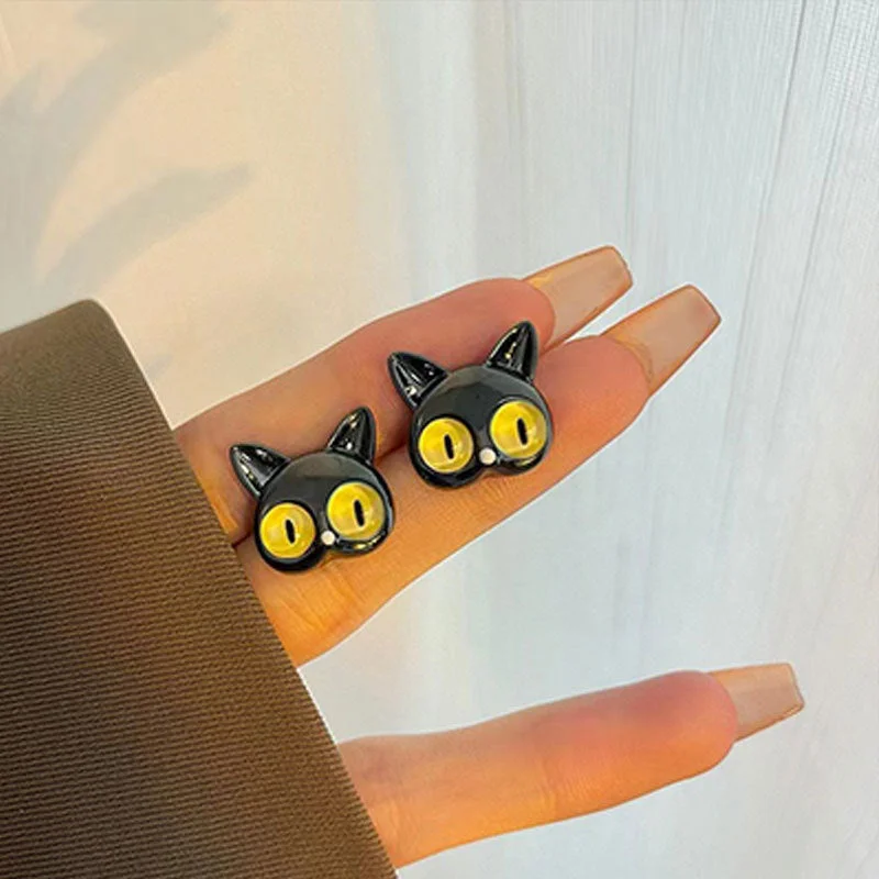 Yellow Pupil Big Eye Ear Studs