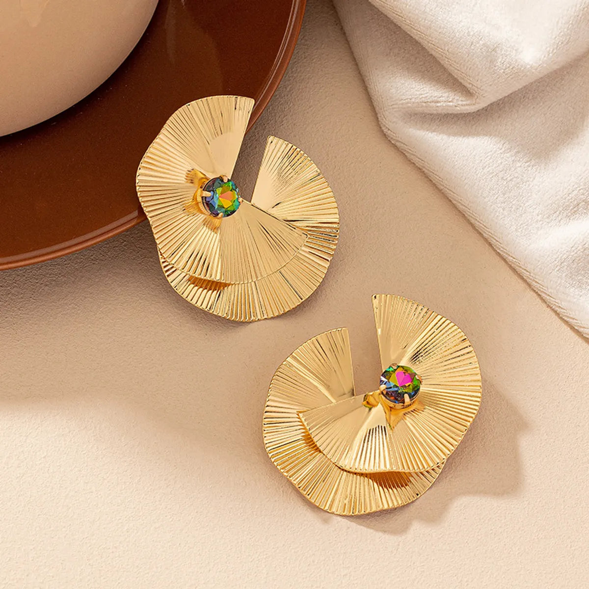 ladies earrings with yellow citrine -1 Pair Exaggerated Simple Style Irregular Geometric Plating Alloy Gem Ear Studs