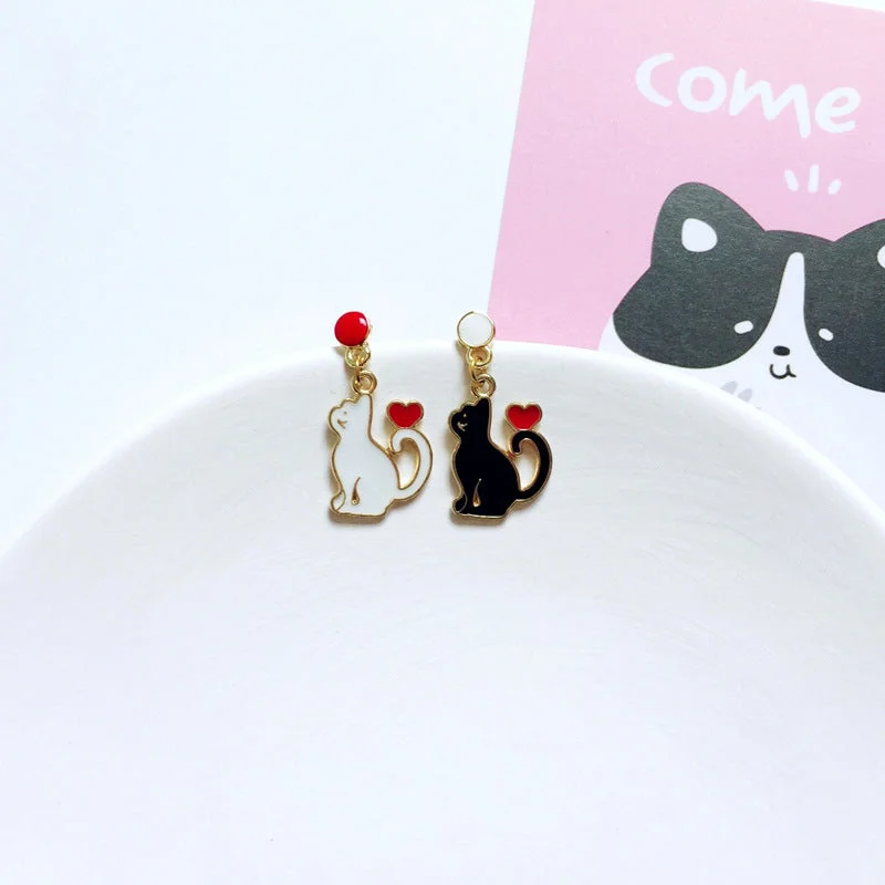 Love Cat Black and White Asymmetric, Steel Needle Pairs